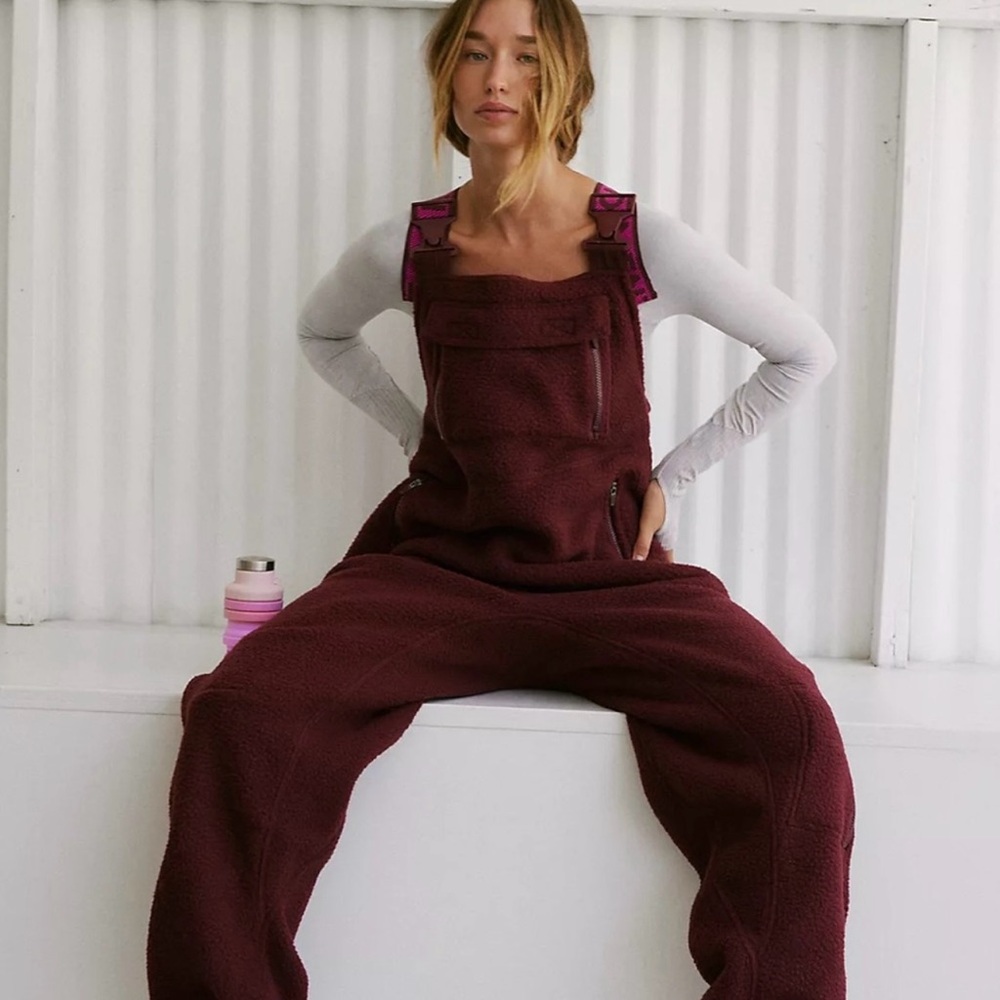 NWT Hit The Slopes Salopette - size Medium, color Ox blood